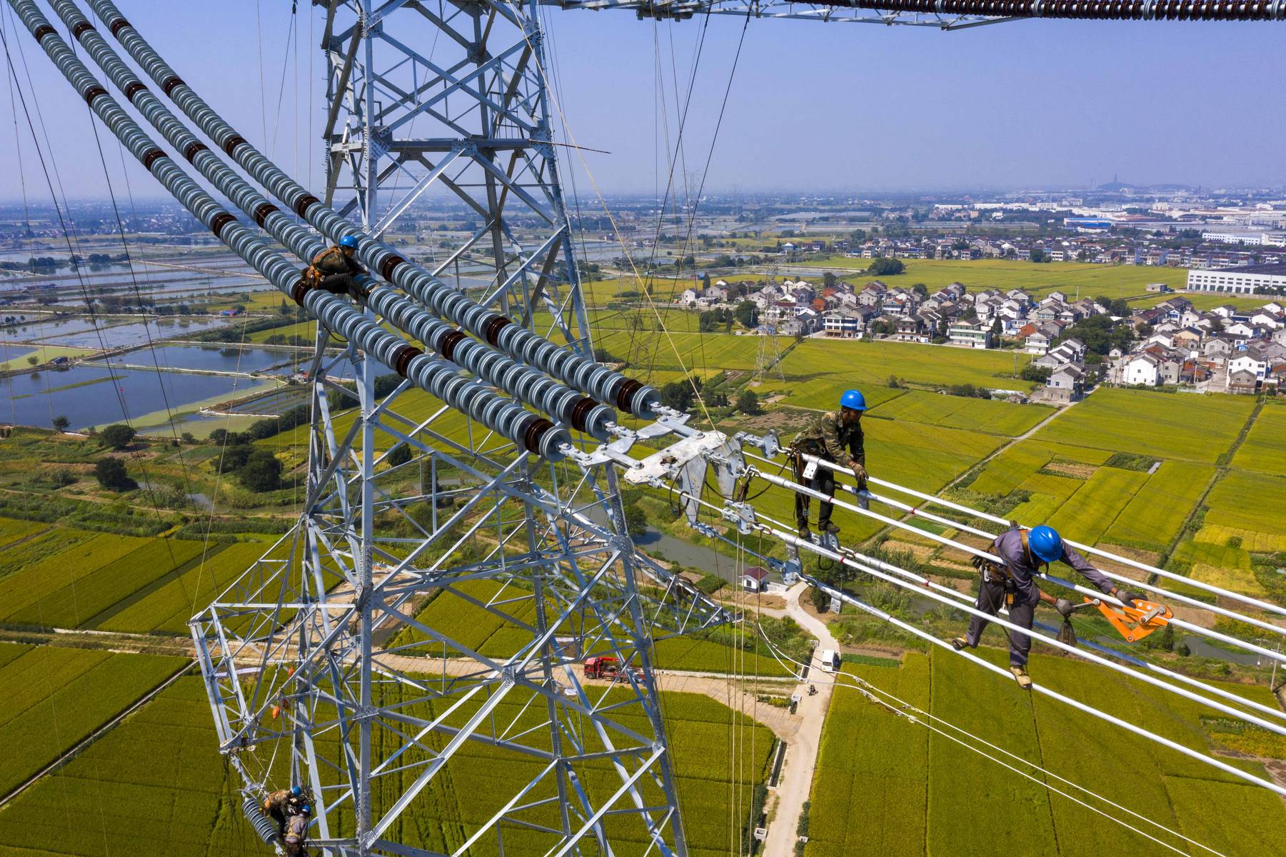白鶴灘-江蘇±800千伏特高壓直流輸電工程 西電東送大動脈的穩(wěn)步推進(jìn)